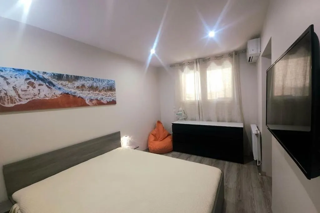F3 Dans Une Villa Supercannes Vallauris 0*,  Γαλλία
