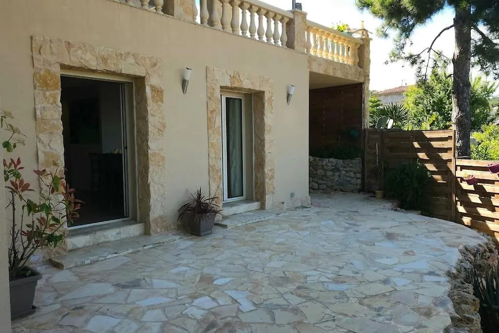F3 Dans Une Villa Supercannes Vallauris 0*,  Γαλλία